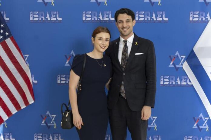 L'ambasciata israeliana condivide foto delle vittime Washington