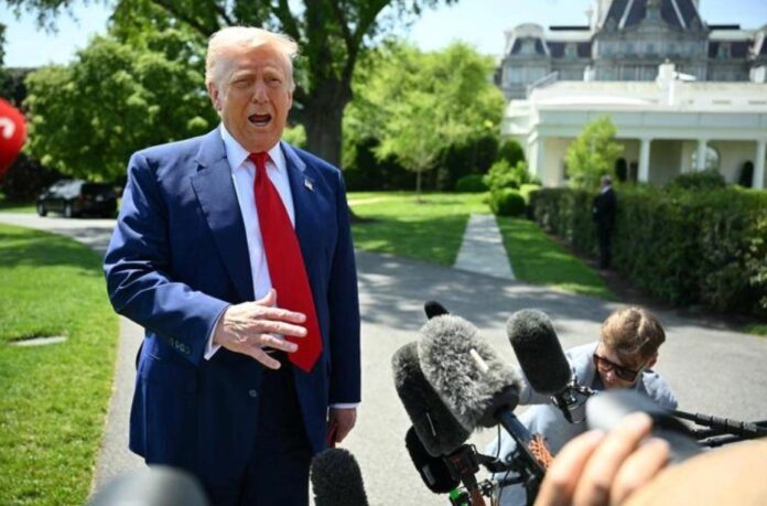 Trump_microfoni