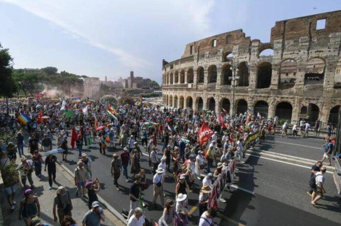 Corteo_Roma_no_riarmo