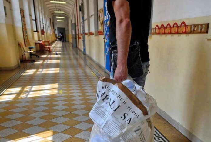 Referendum_2025_seggio_smontato