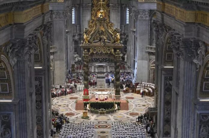 San_Pietro_baldacchino