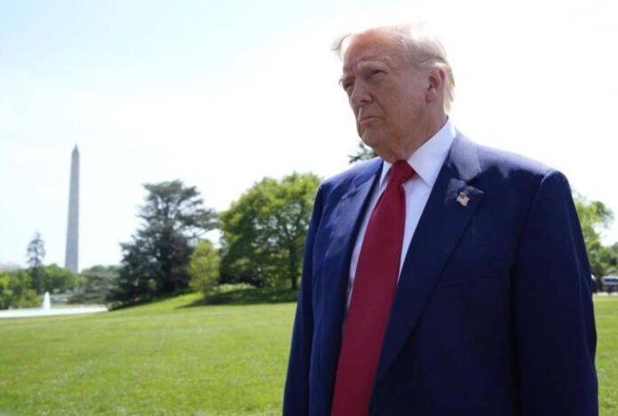 Trump_Obelisco