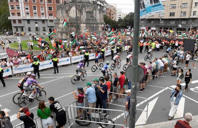 Protesta pro-Pal alla Vuelta, 11/a tappa neutralizzata