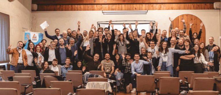 L’IA come amico, prof e psicologo: cosa ne pensano i ragazzi (e come aiutarli a capirla davvero).