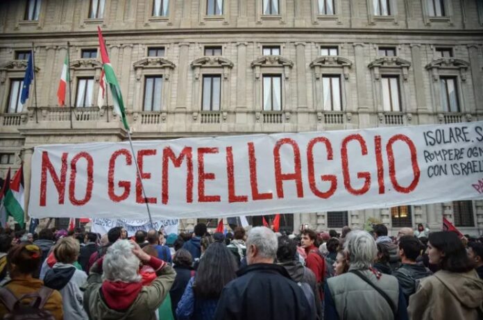 Manifestanti_anti_gemellaggio_TelAviv_Milano_2025