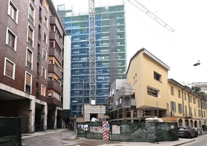 ++ Inchieste sull'urbanistica, la Gdf sequestra un palazzo in zona Brera a Milano ++