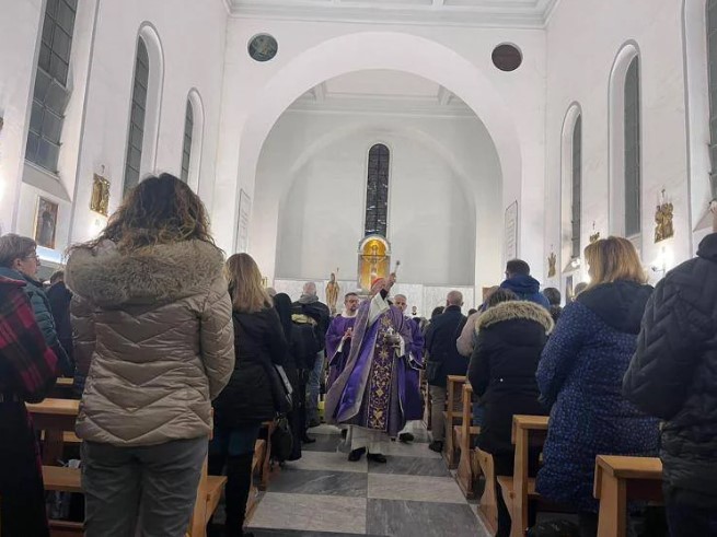 Messa_di_riparazione_chiesa_di_Ostia_profanata_2025