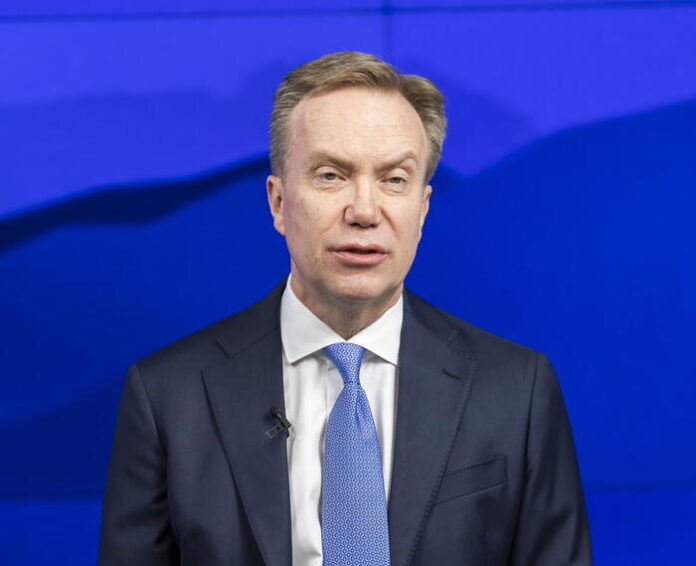 ++ Il presidente del forum di Davos si dimette per lo scandalo Epstein ++
