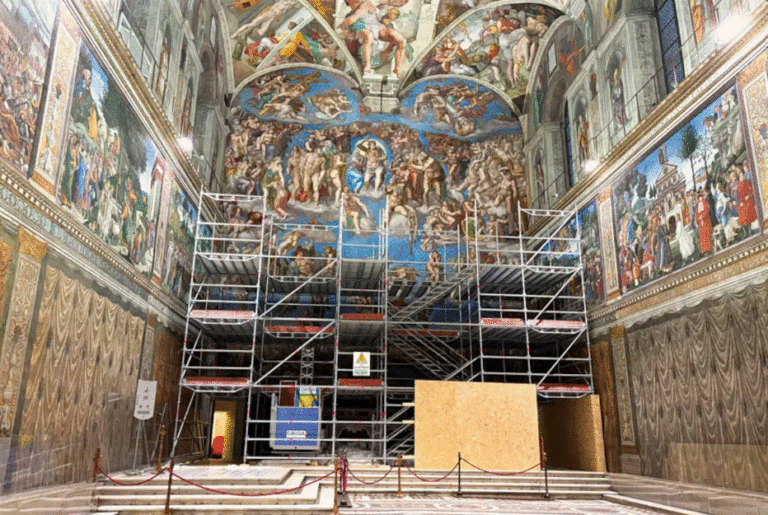 Cappella Sistina, via alla manutenzione straordinaria del Giudizio universale di Michelangelo.