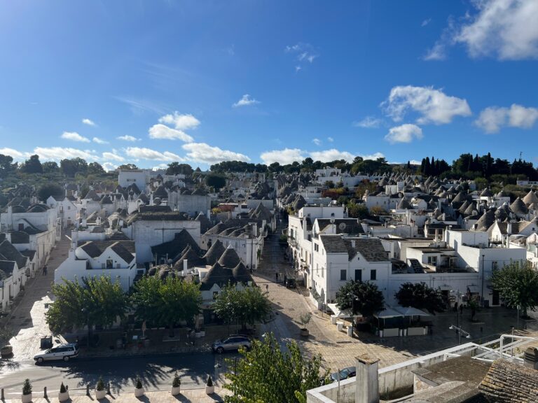 “We Are in Trulli 2026”: il Comune di Alberobello apre la manifestazione di interesse per eventi e iniziative culturali.