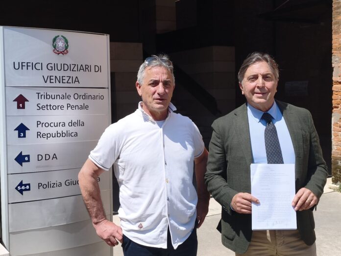 Il generale Esposito con Franco Bortot