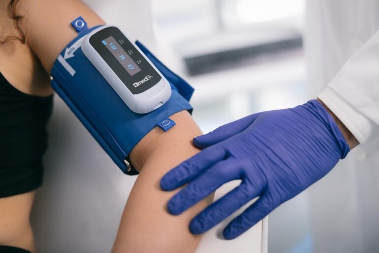 Telemedicina in farmacia nel Lazio: da lunedì 15 giugno Holter cardiaco e pressorio sono diventati servizi stabili del SSN.