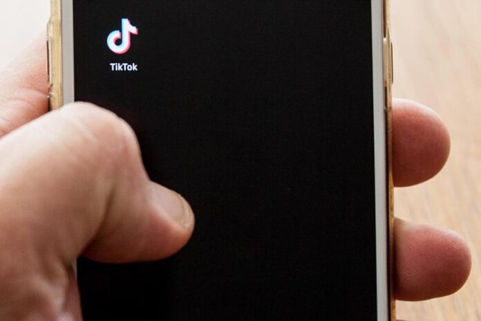 tiktok_i_profili_degli_under_16_diventano_automaticamente_privati