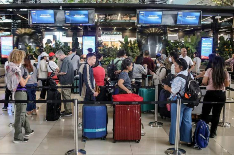 Trasporto aereo, oltre 300 milioni di passeggeri entro il 2035: tecnologia decisiva nelle crisi.