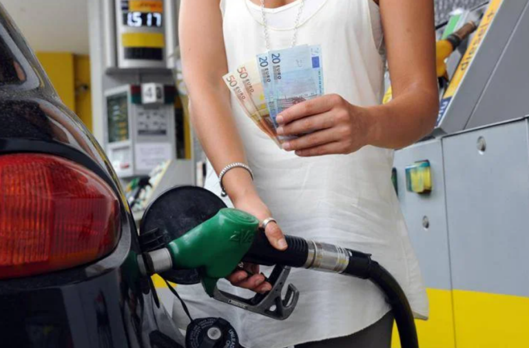 Caro carburanti, anche IP mette un tetto ai prezzi dopo Eni: sconto per 8.500 distributori.
