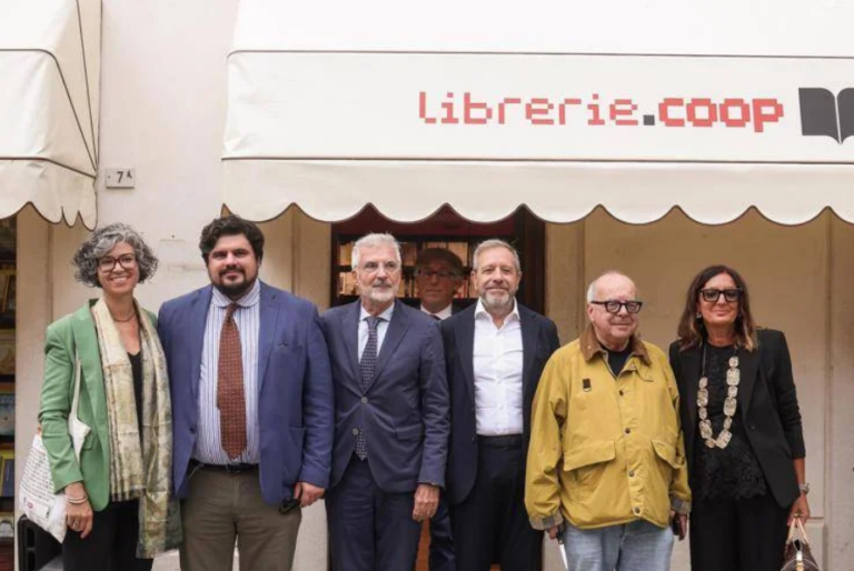 La cultura entra in azienda, a Pordenone nascono le biblioteche nei luoghi di lavoro.