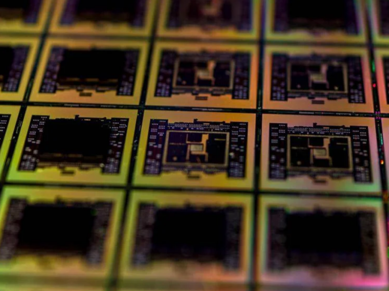 La diplomazia dei chip: l’Europa cerca alleanze nella nuova sfida tra Usa e Cina.