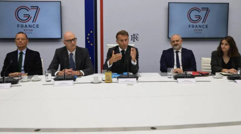 Caro carburanti, G7 si mobilita: “Misure decisive”. Macron: “Lavoriamo per ridurre prezzi”. Meloni: “Sostegno ad azione coordinata su scorte”.