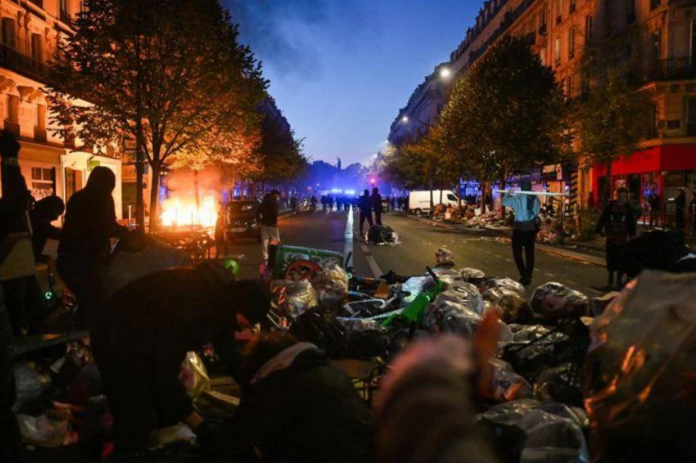 Parigi_devastata_dai_maranza